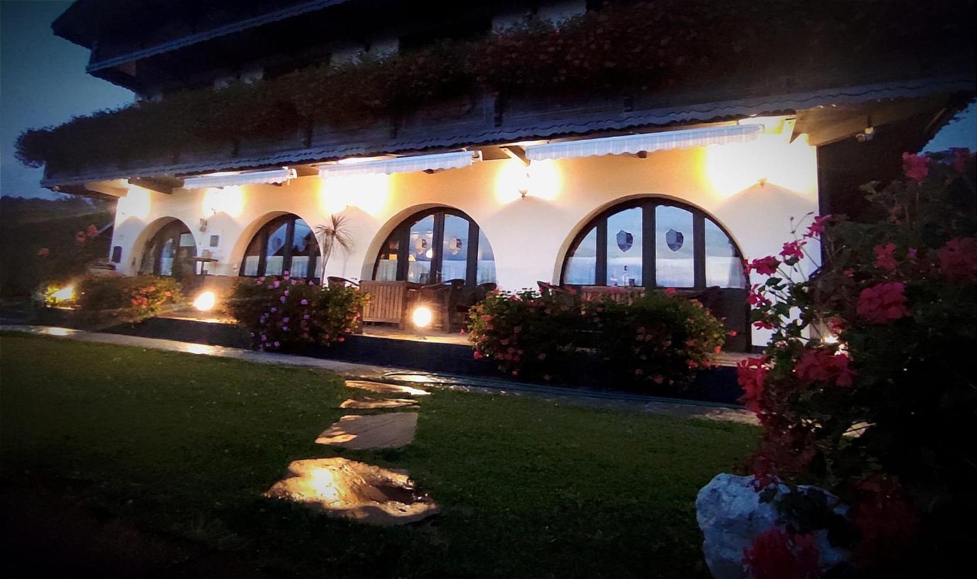 Villa Siana Törcsvár Kültér fotó